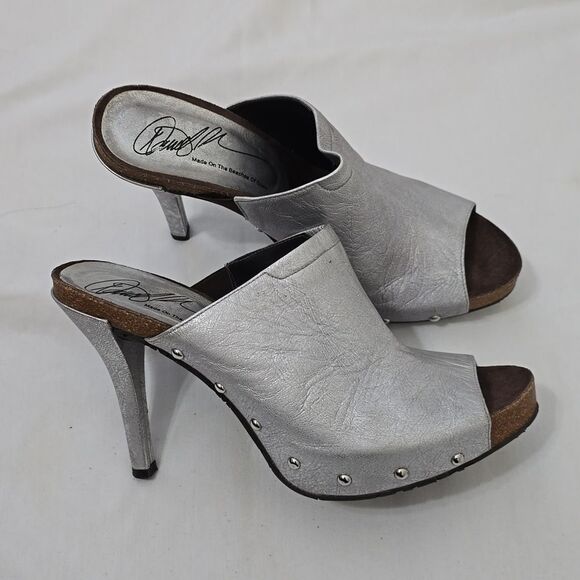 DONALD J PLINER METALLIC STUDDED PEEP TOE HEELED SHOES SIZE 8 - Picture 1 of 9